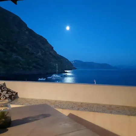 Seaside Leni